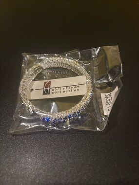 Silver Bracelet with Blue Crystal Accents8538